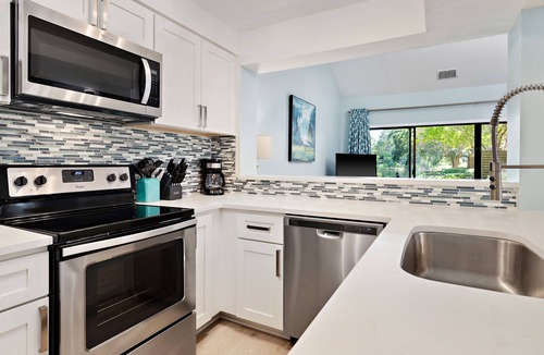 Sandestin House | Lake View ~ Private Patio ~ Golf Cart ~ Community Pool