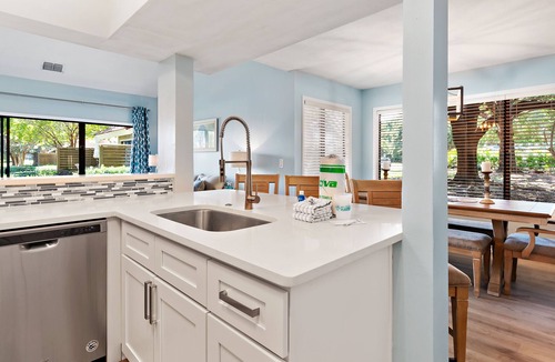 Sandestin House | Lake View ~ Private Patio ~ Golf Cart ~ Community Pool