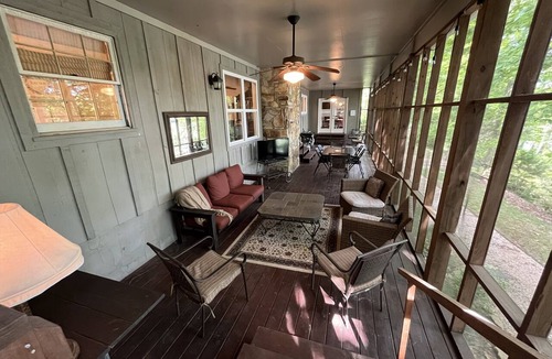 Northport House | Lake Vista Retreat 5 Bedrooms 3.5 baths