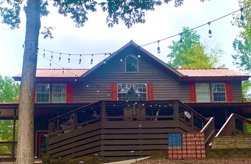 Lineville House | Lake Wedowee Pinewood Retreat.Location.Location.Location.