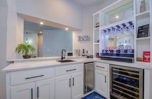 April Sound House | Lakefront-April Sound -Hot tub bath with Panoramic lake view- Fish off the dock