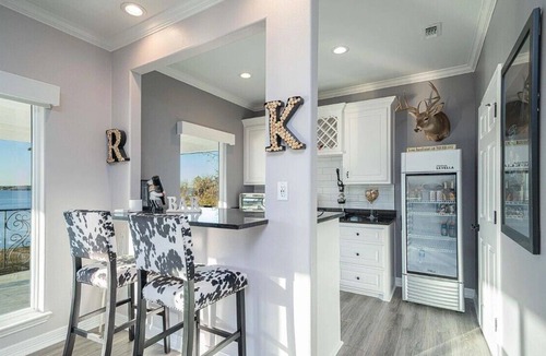 Dogwood House | Lakefront Estate Sleeps 18, Bunk & Game Room & Boat House w/Swim Hole & Kitchen!