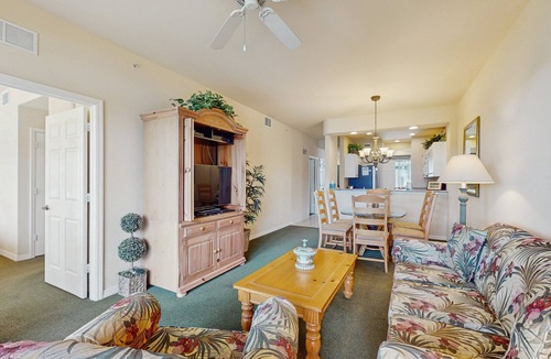 Naples Condo | Lakefront home with water view, golf, pool, hot tub, & tennis