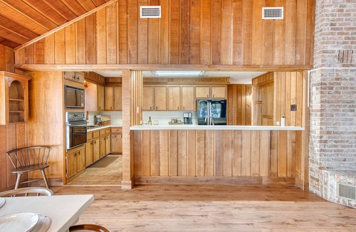 South Toledo Bend House | Lakefront-Lake Haus at Indian Creek South Toledo Bend-Fishing, Boating