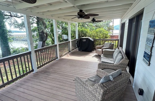 Guntersville House | Lakefront Lifestyle you've been dreaming of awaits in this waterfront community.