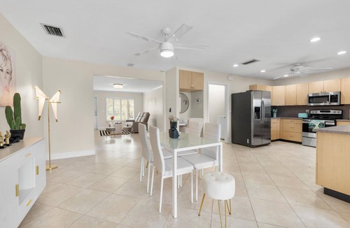 Palm Aire Village West House | Lakefront/private pool/spacious and modern house