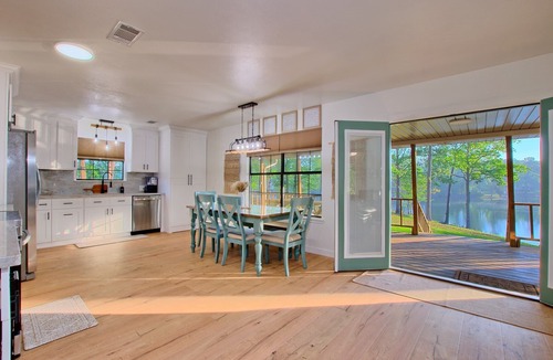South Toledo Bend House | Lakefront property on popular Skiers Cove in Toledo Village, South Toledo Bend.