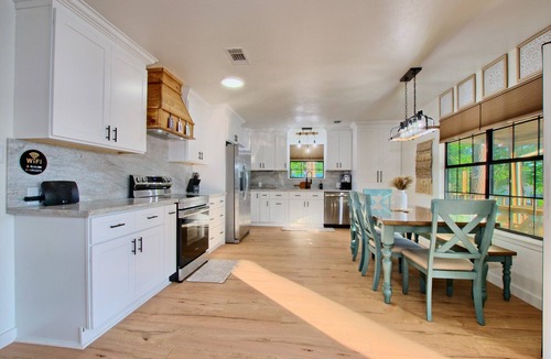 South Toledo Bend House | Lakefront property on popular Skiers Cove in Toledo Village, South Toledo Bend.