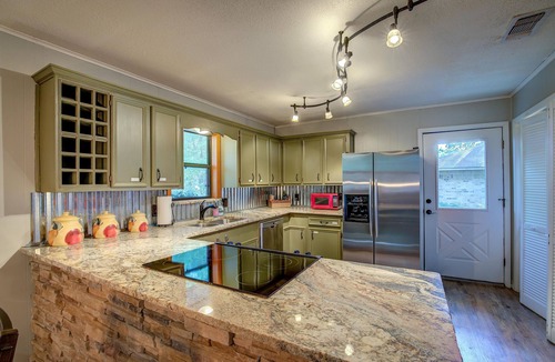 Bullard House | Lakefront updated home on Lake Palestine near Tyler TX