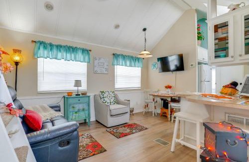 Lakeland House | Lakeland Cottage w/Pool Access + Screened Porch!