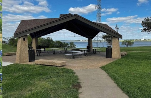 Grand Prairie House | Lakeside Getaway Near AT&T Stadium, Globe Life, Six Flags & Epic Waters
