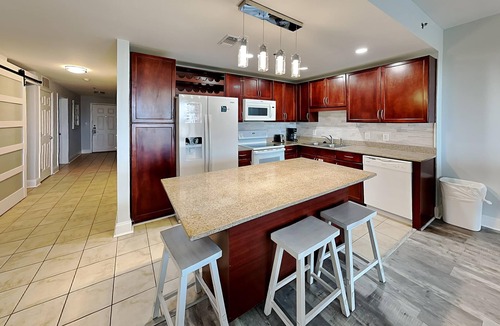 Panama City Beach Condo | Laketown Wharf Resort by Southern Vacation Rentals