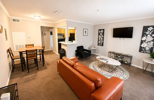 El Lago Apartment | Lakeview King 1Bed Apt/Kemah Boardwalk/Fishing