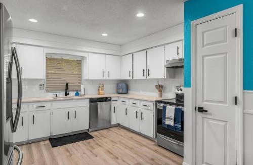 Fruitland Park House | Lakeview with Shuffleboard Table and Wildlife Spotting