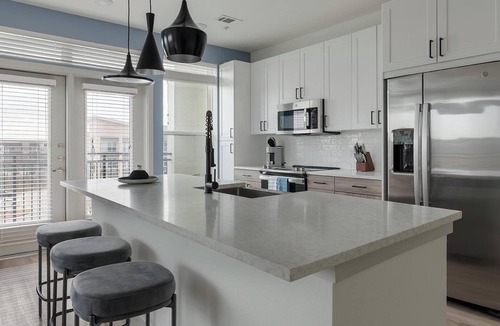 Garland Apartment | Landing | Amazing 2BD, Clubhouse, Gym