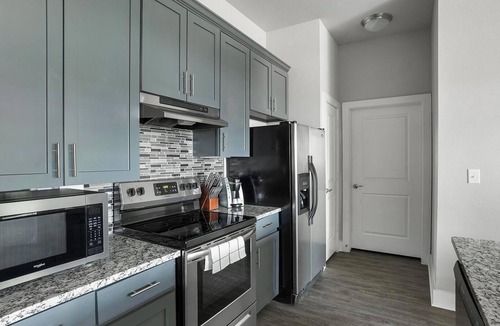 Nassau Bay Apartment | Landing | Amazing 2BD, Clubhouse, Yoga Studio