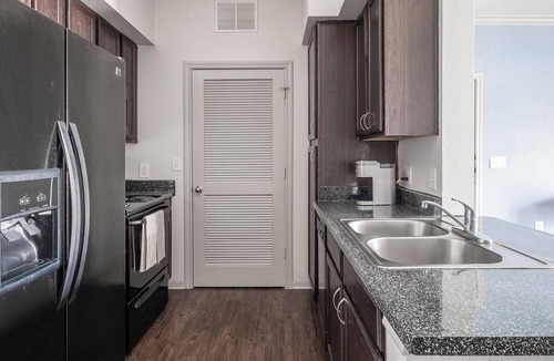 Northeast Houston Apartment | Landing | Amazing 2BD, Clubhouse, Game Room
