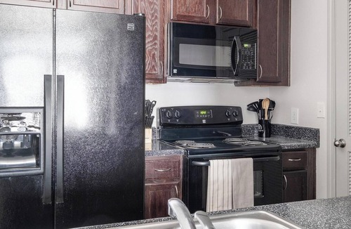 Northeast Houston Apartment | Landing | Amazing 2BD, Clubhouse, Game Room