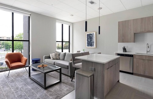 Civil Rights Historic District Apartment | Landing | Amazing 3BD in Fountain Heights