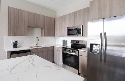 Civil Rights Historic District Apartment | Landing | Amazing 3BD in Fountain Heights