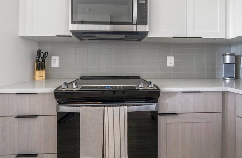Fort Myers Apartment | Landing | Beautiful 1BD, Clubhouse, Gym