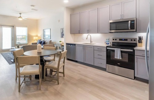 Santa Rosa Beach Apartment | Landing | Beautiful 1BD, Gym, Yoga Studio