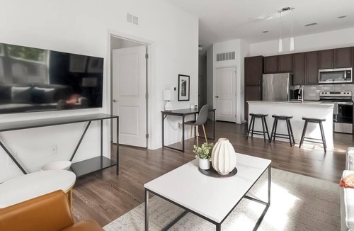 San Marco Apartment | Landing | Beautiful 1BD, Gym, Pool