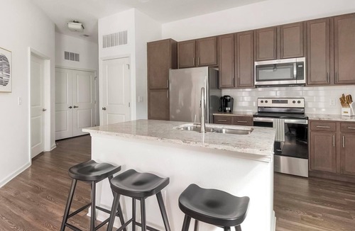 San Marco Apartment | Landing | Beautiful 1BD, Gym, Pool