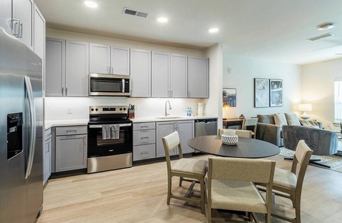 Santa Rosa Beach Apartment | Landing | Chic 1BD, Pool, Gym