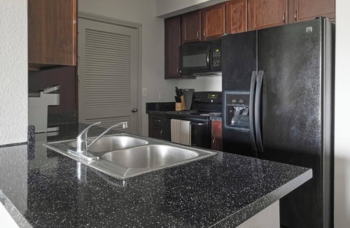 Northeast Houston Apartment | Landing | Chic 1BD, Game Room, Clubhouse
