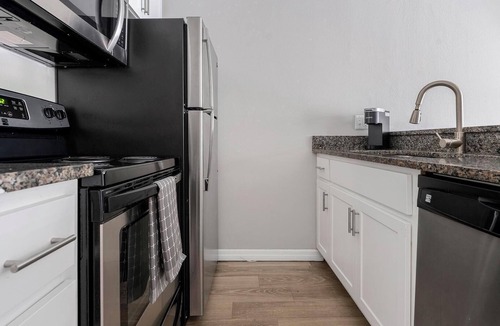 Villas Apartment | Landing | Chic 1BD, Gym, Clubhouse