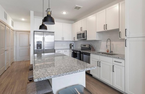 Weston Apartment | Landing | Incredible 1BD, Yoga Studio, Clubhouse