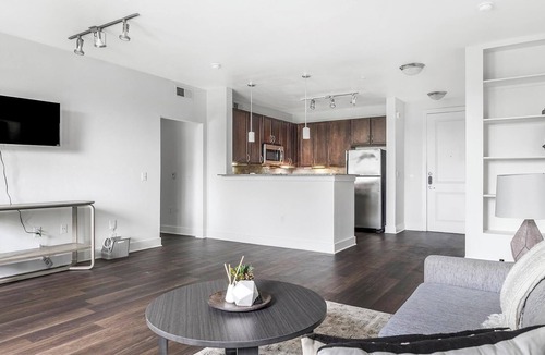 Irving Apartment | Landing | Incredible 2BD, Gym, Clubhouse