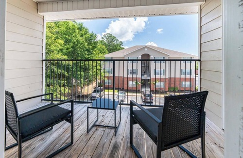 Biloxi Apartment | Landing | Incredible 2BD, Pool, Gym