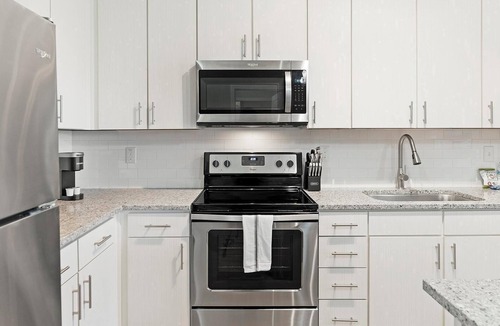 Land O' Lakes Apartment | Landing | Incredible 1BD, Clubhouse, Gym