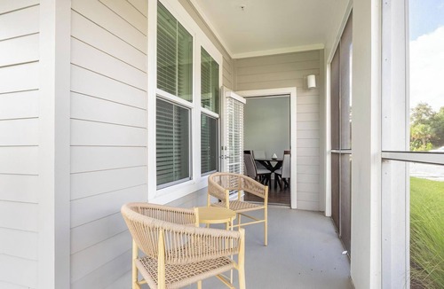 Vero Beach Apartment | Landing | Modern 2BD, Gym, Pool
