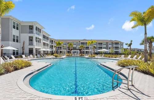 Vero Beach Apartment | Landing | Modern 2BD, Gym, Pool