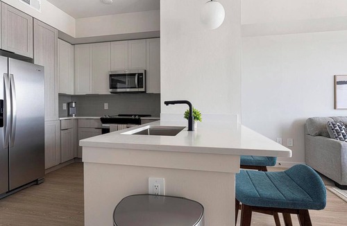 Fort Myers Apartment | Landing | Modern 1BD, Gym, Clubhouse