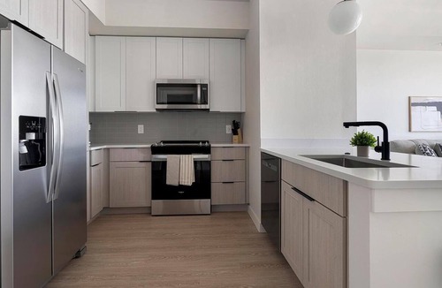 Fort Myers Apartment | Landing | Modern 1BD, Gym, Clubhouse