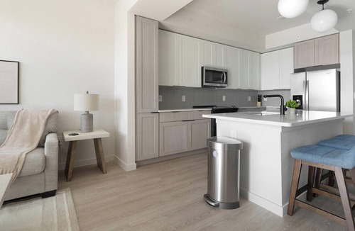 Fort Myers Apartment | Landing | Modern 1BD, Gym, Clubhouse