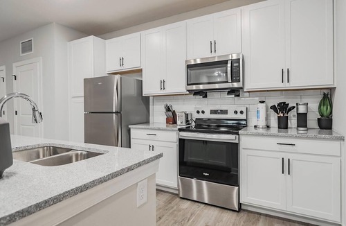 Fort Myers Apartment | Landing | Spectacular 1BD, Pool