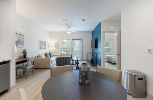Santa Rosa Beach Apartment | Landing | Stunning 1BD, Gym, Yoga Studio