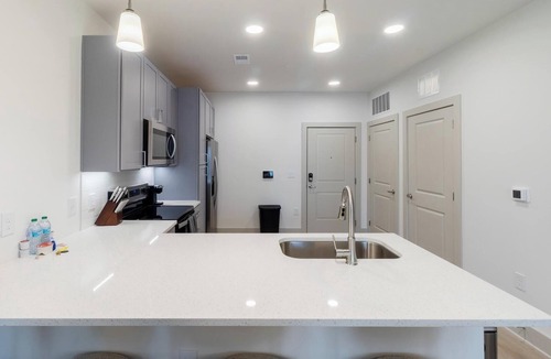 Santa Rosa Beach Apartment | Landing | Stunning 2BD, Pool, Gym