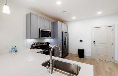 Santa Rosa Beach Apartment | Landing | Stunning 2BD, Pool, Gym