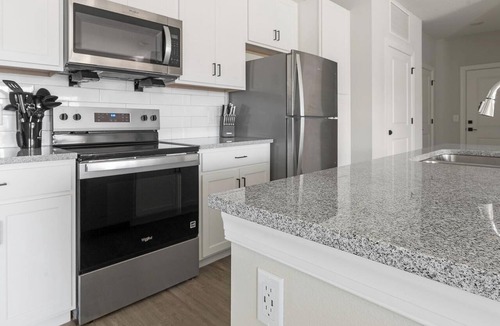 Fort Myers Apartment | Landing | Stunning 2BD, Pool