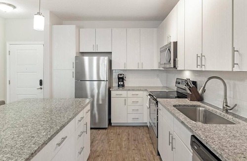 Land O' Lakes Apartment | Landing | Stunning 2BD, Pool, Gym