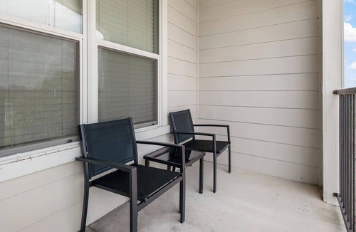 Northeast Houston Apartment | Landing | Stylish 1BD, Clubhouse, Game Room