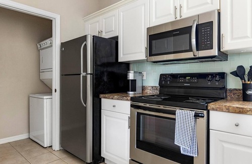 North Port Apartment | Landing | Stylish 1BD, Clubhouse, Tennis Court