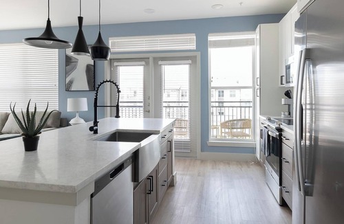 Garland Apartment | Landing | Stylish 2BD, Clubhouse, Gym