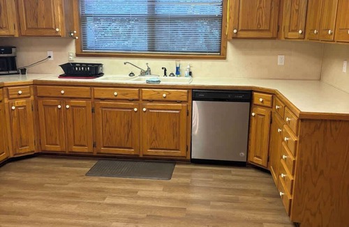 Benton House | Large 2 bedroom/2 bath home in the heart of Benton